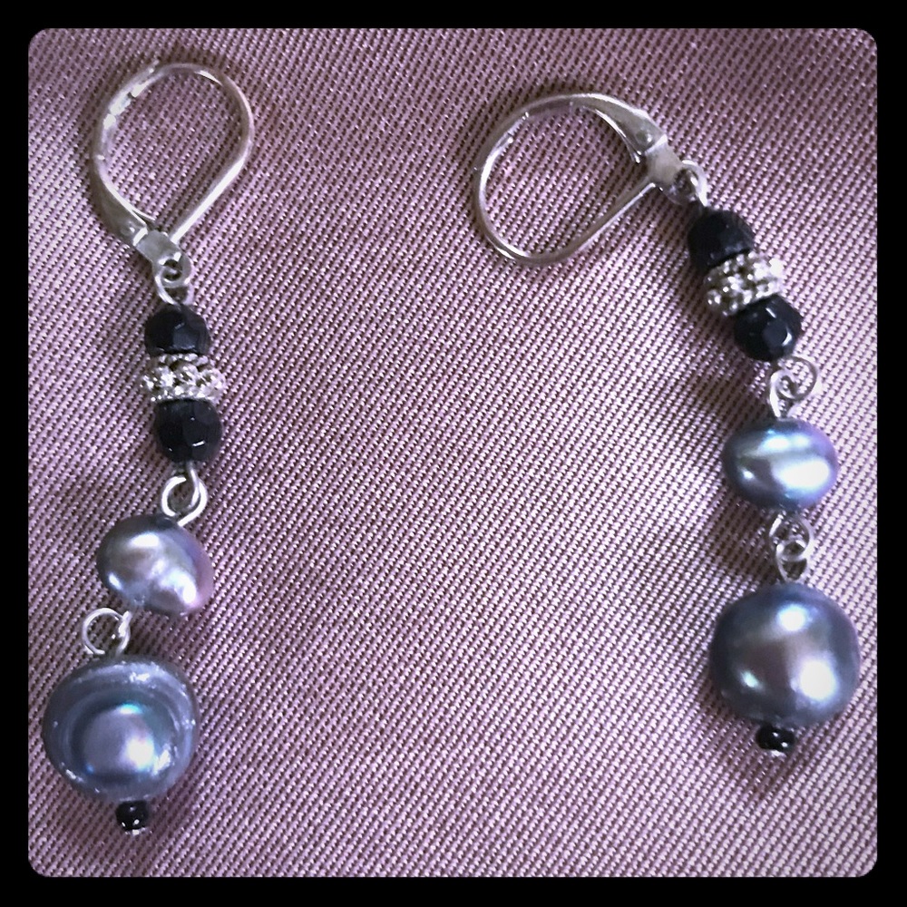 Grey & blue pearl drop earrings w/ black crystal